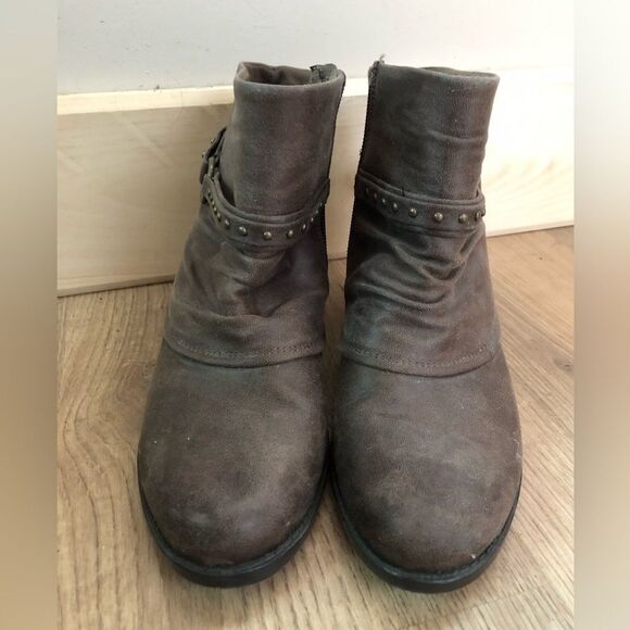 BareTraps | Cute Ankle Boots - Picture 2 of 5